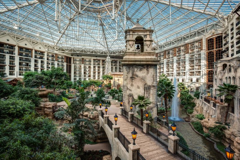 Photo of the atrium inside the Gaylord Texan
