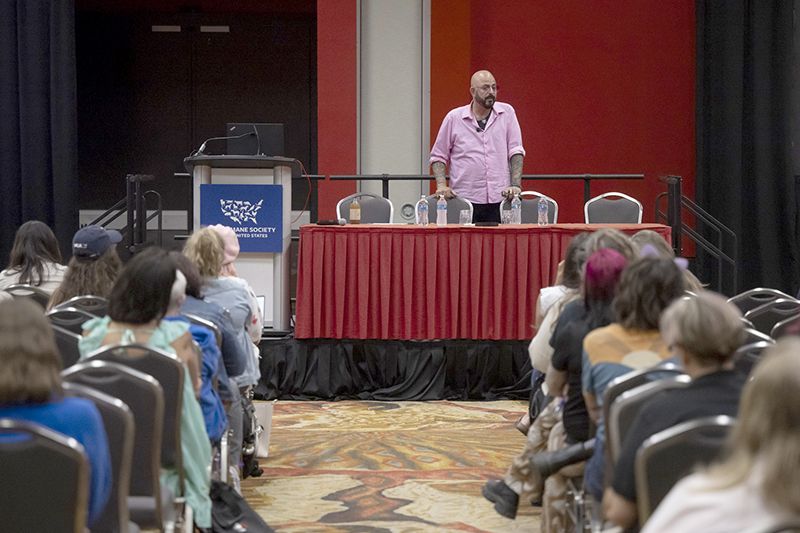 Jackson Galaxy speaking at the 2024 Animal Care Expo.