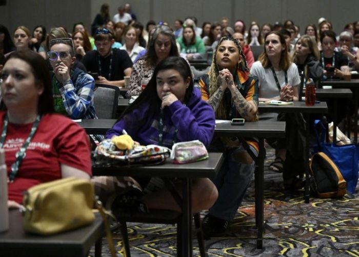 Attendees in an Expo workshop